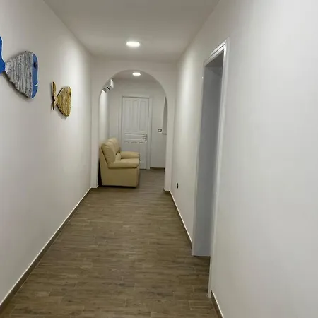 Gma Tourism Pesci * Торре-Лапилло